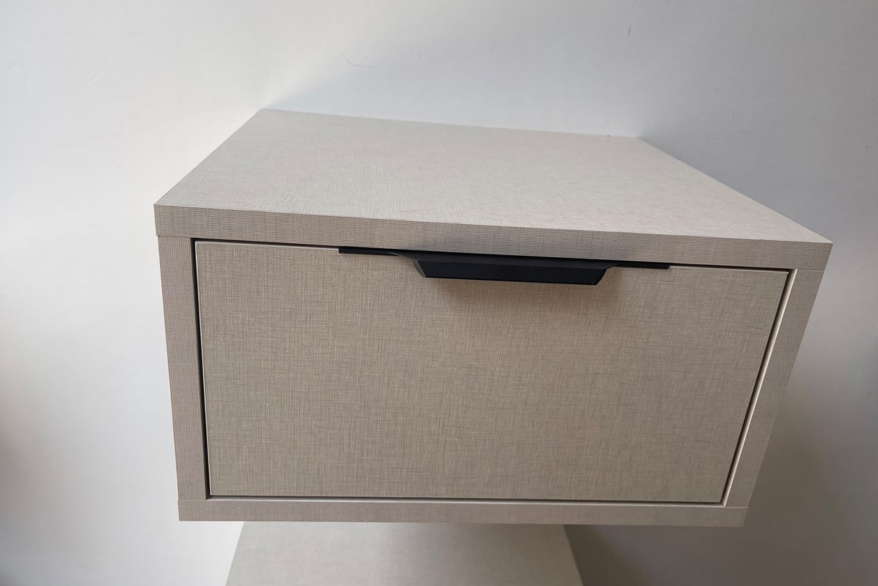 Table de Chevet Suspendue Design "Linea" - Image 2