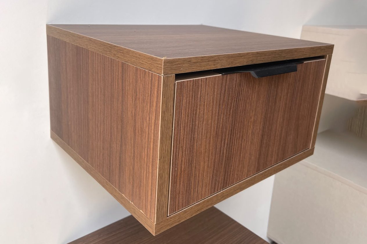 Table de Chevet Suspendue Design "Linea"